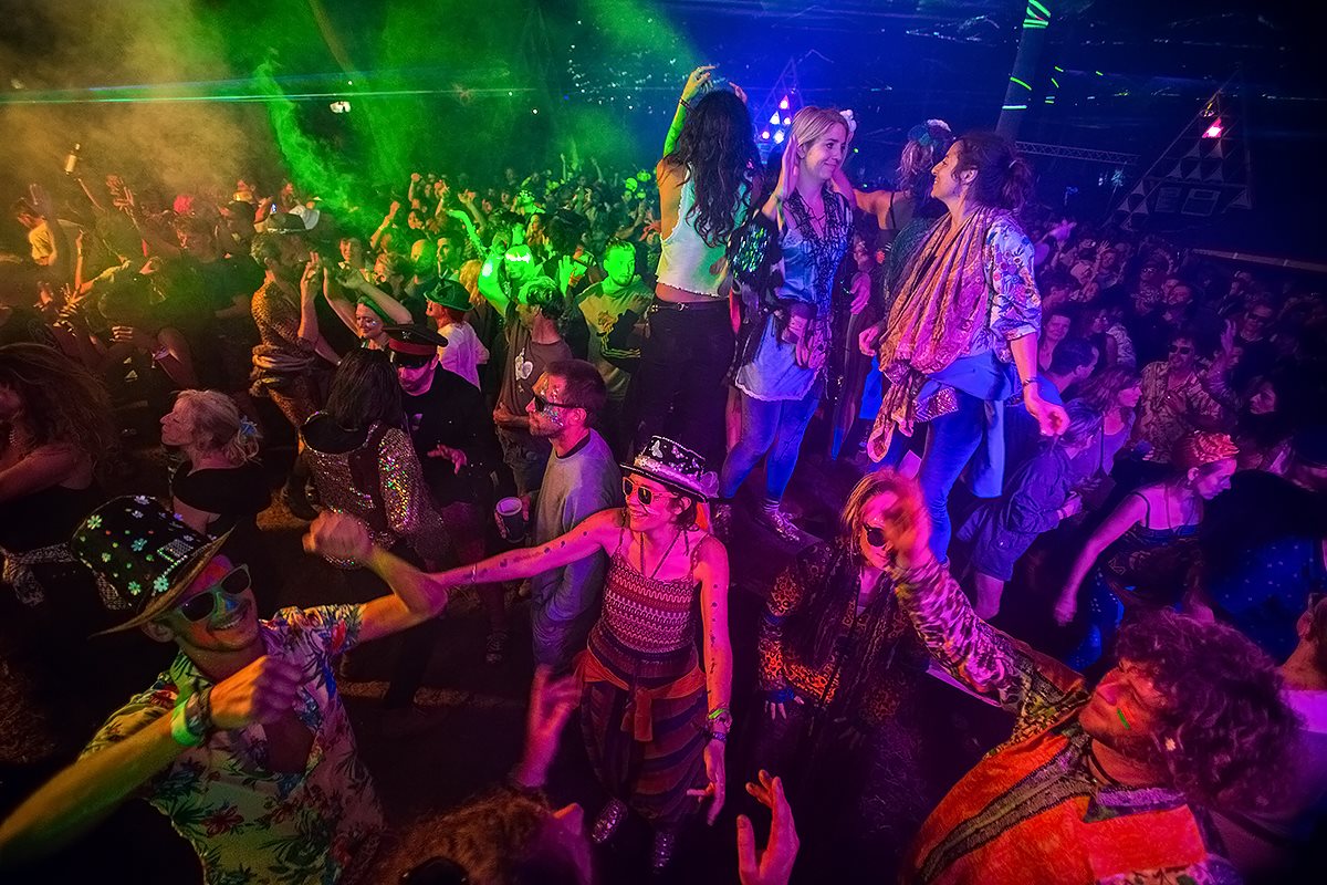 Music And Arts Come Together At Noisily Festival
