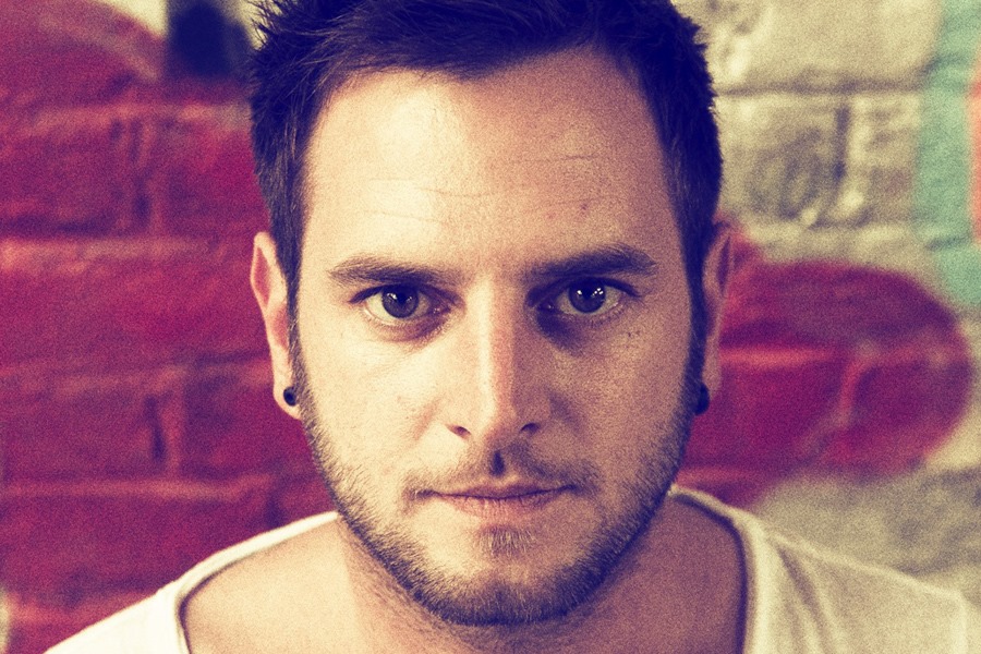Basti Grub: ” I Use Every Spare Minute At The Studio”